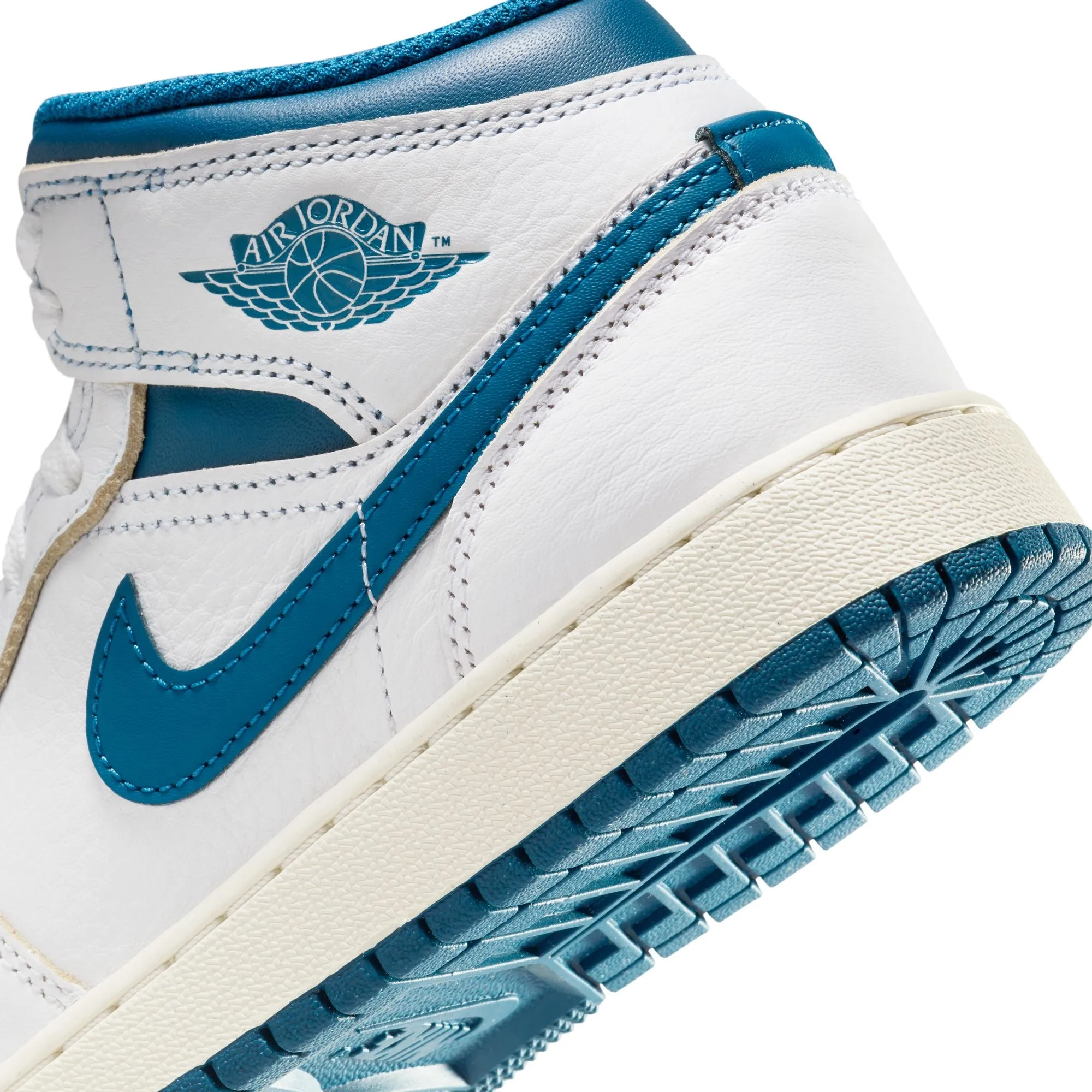 Air Jordan 1 Mid SE "Industrial Blue" Grade School - Kids