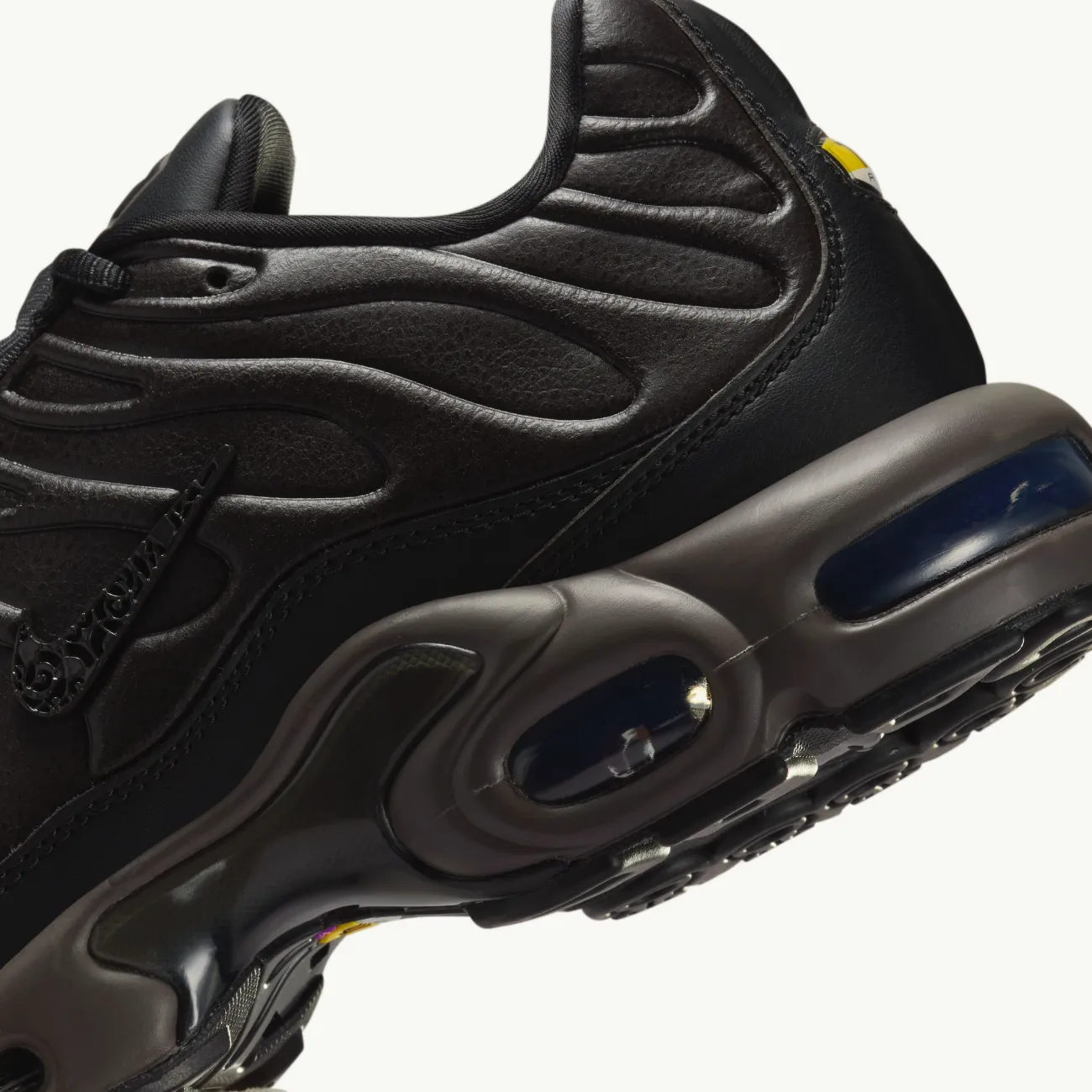 Air Max Plus Premium QS - Black Tea/Black Petra Brown/Olive Grey