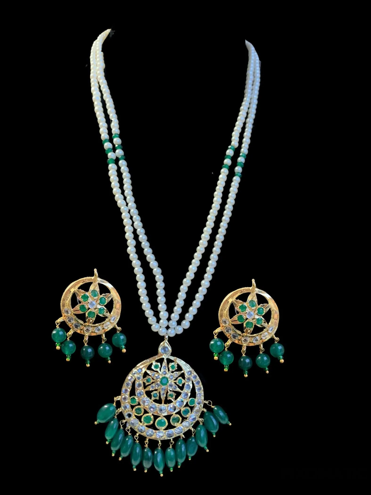 Amara Hyderabadi pendant set with earrings(READY TO SHIP )