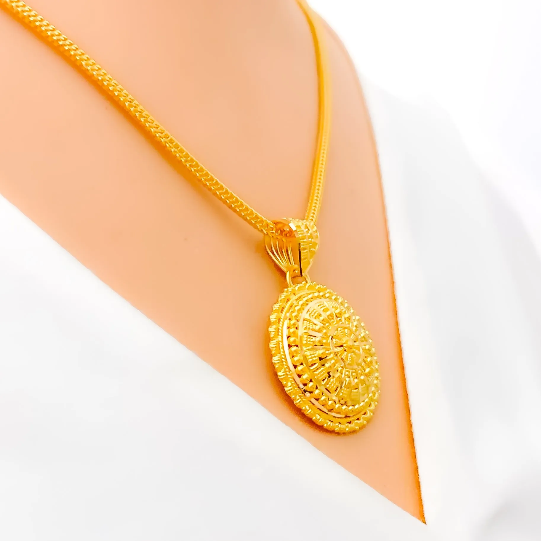 Attractive Mandala Inspired 22k Gold Pendant Set