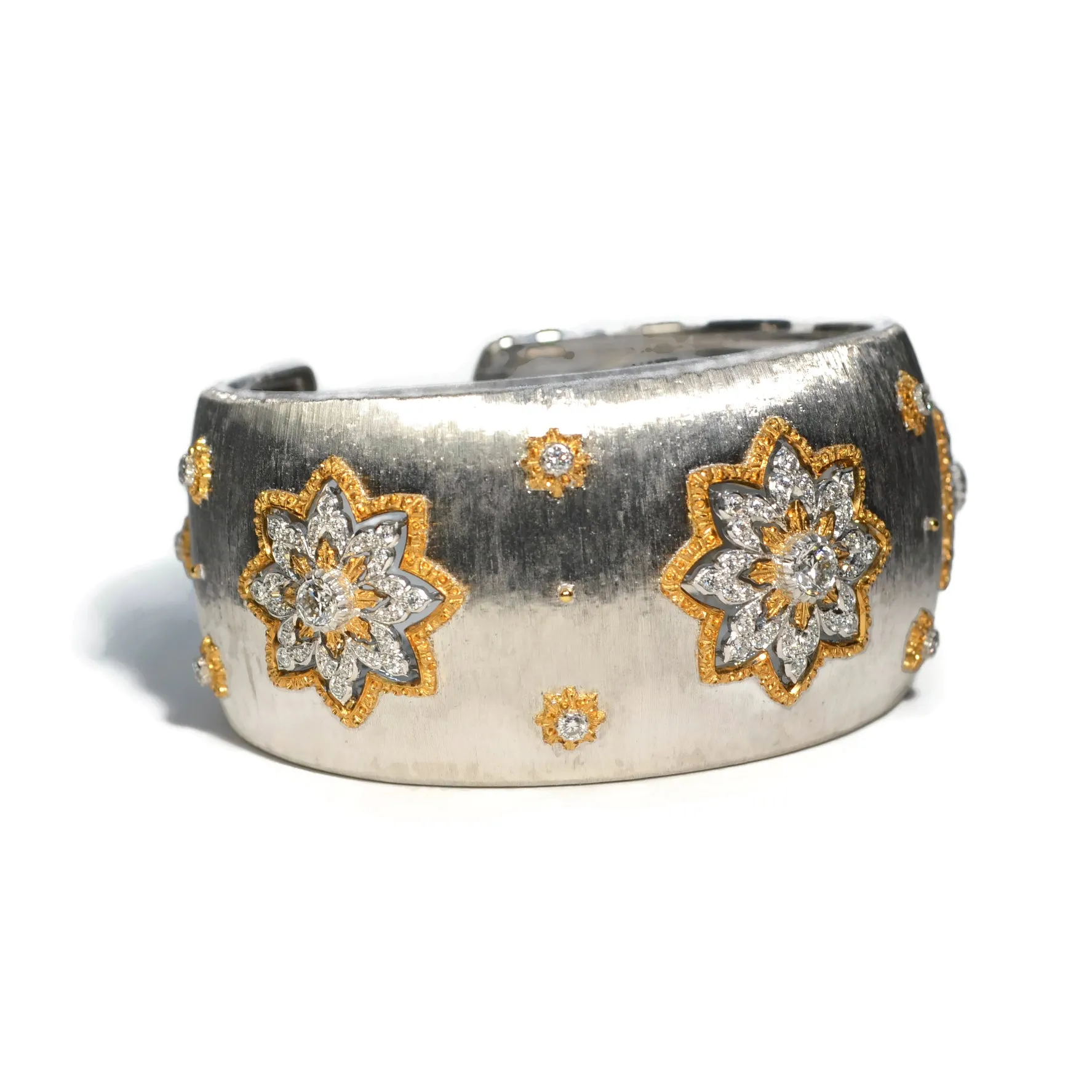 Buccellati - Engraved Cuff Bracelet with Diamonds, 18k White and Yellow Gold