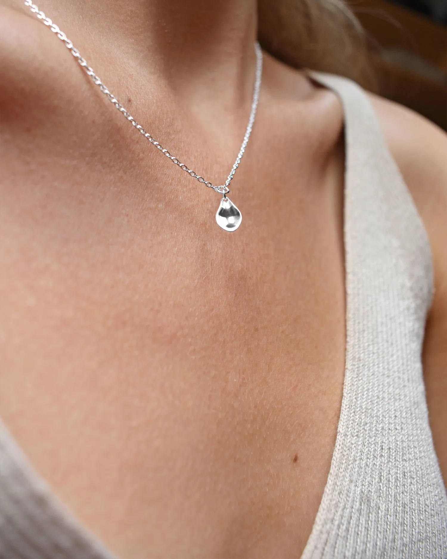 Gaias Grace drop necklace silver