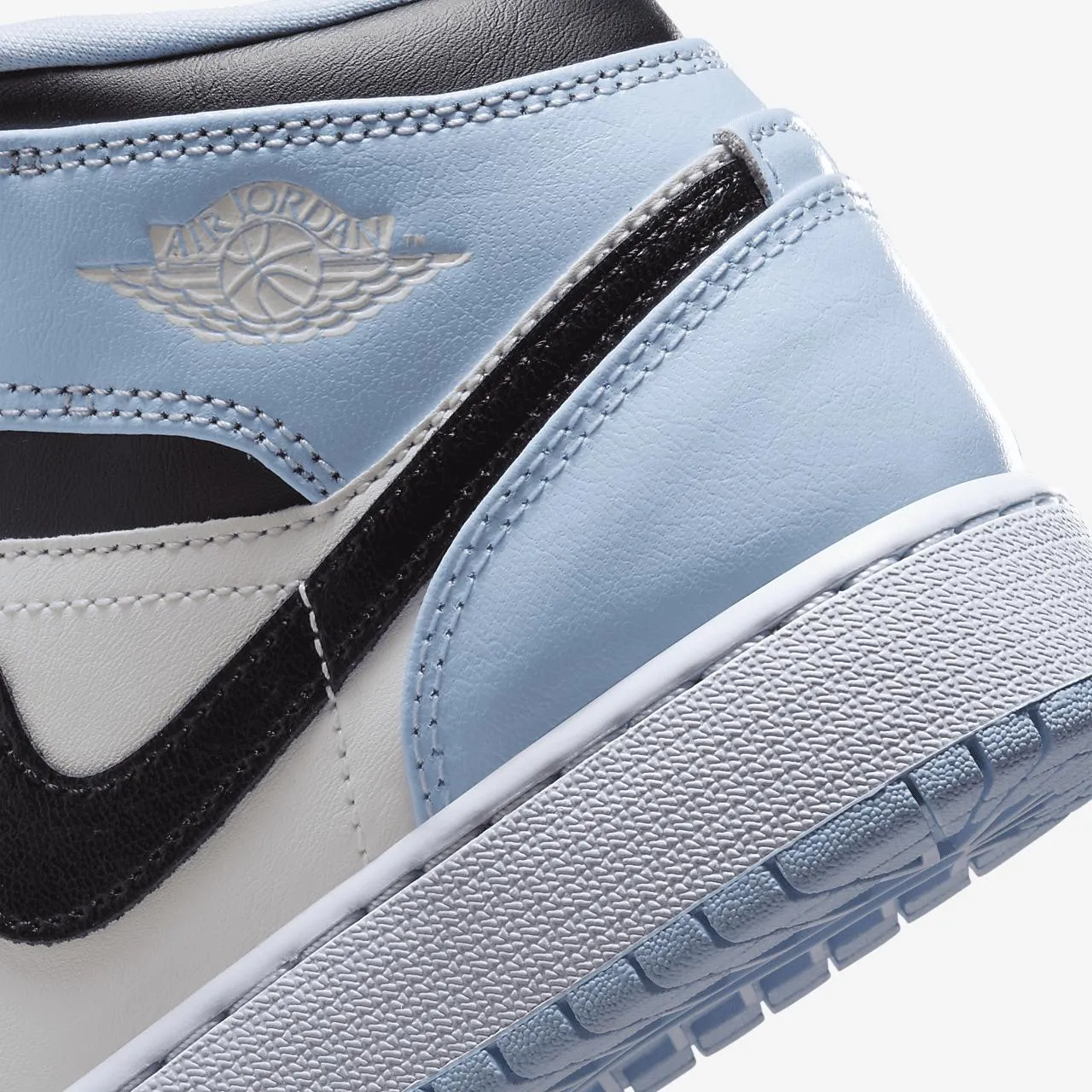 (GS) Air Jordan 1 Mid 'Ice Blue' (2022) 555112-401