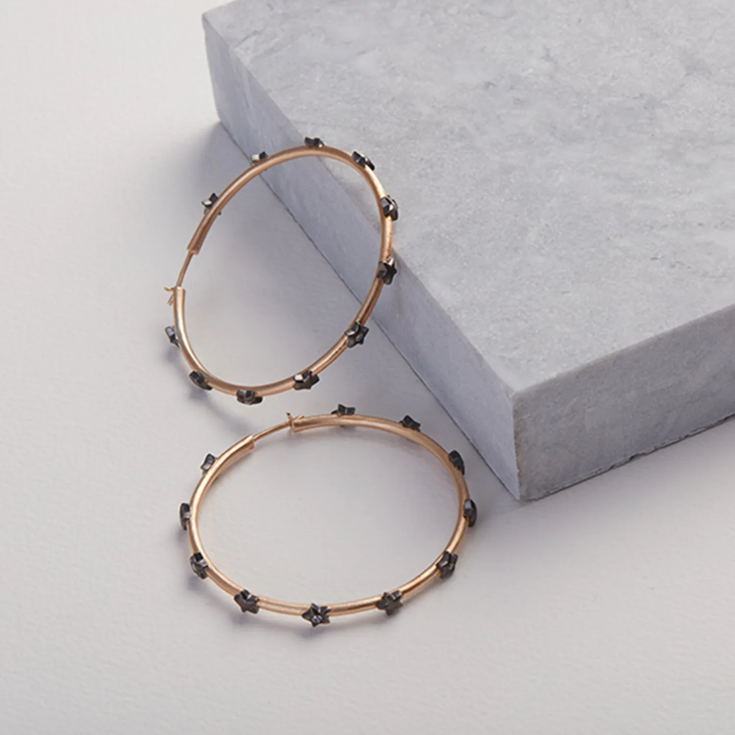 Large Hoop Earrings with Bezel Studded Stars in Vermeil Gold