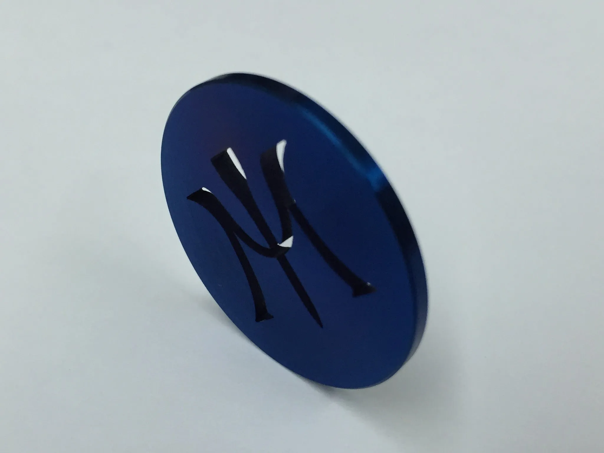 Miura Golf Ball Marker Cobalt Blue