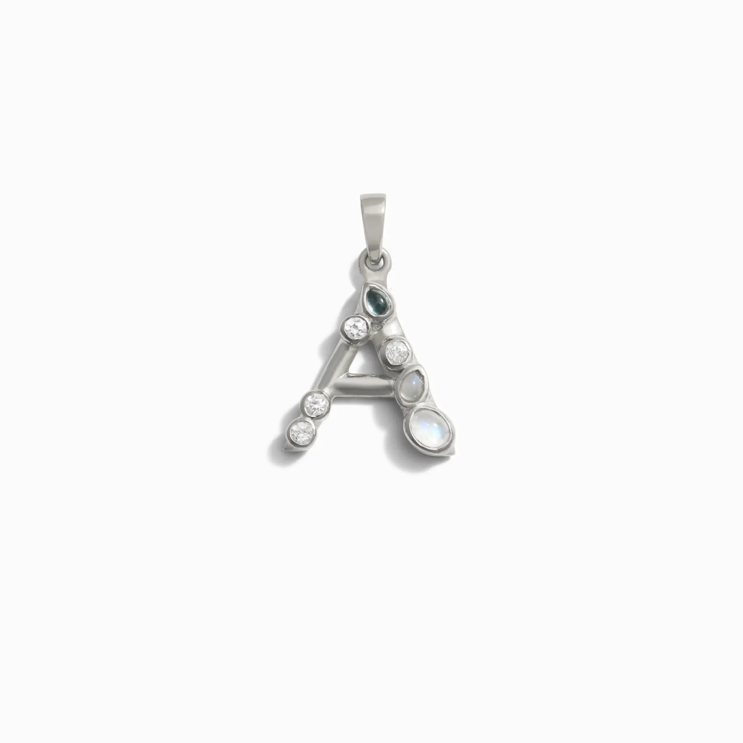 Q Initial Pendant