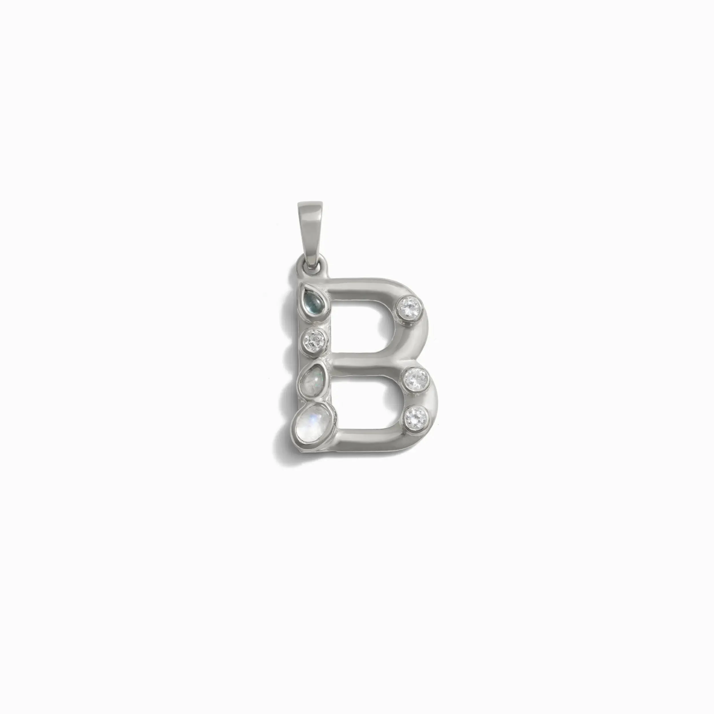 Q Initial Pendant