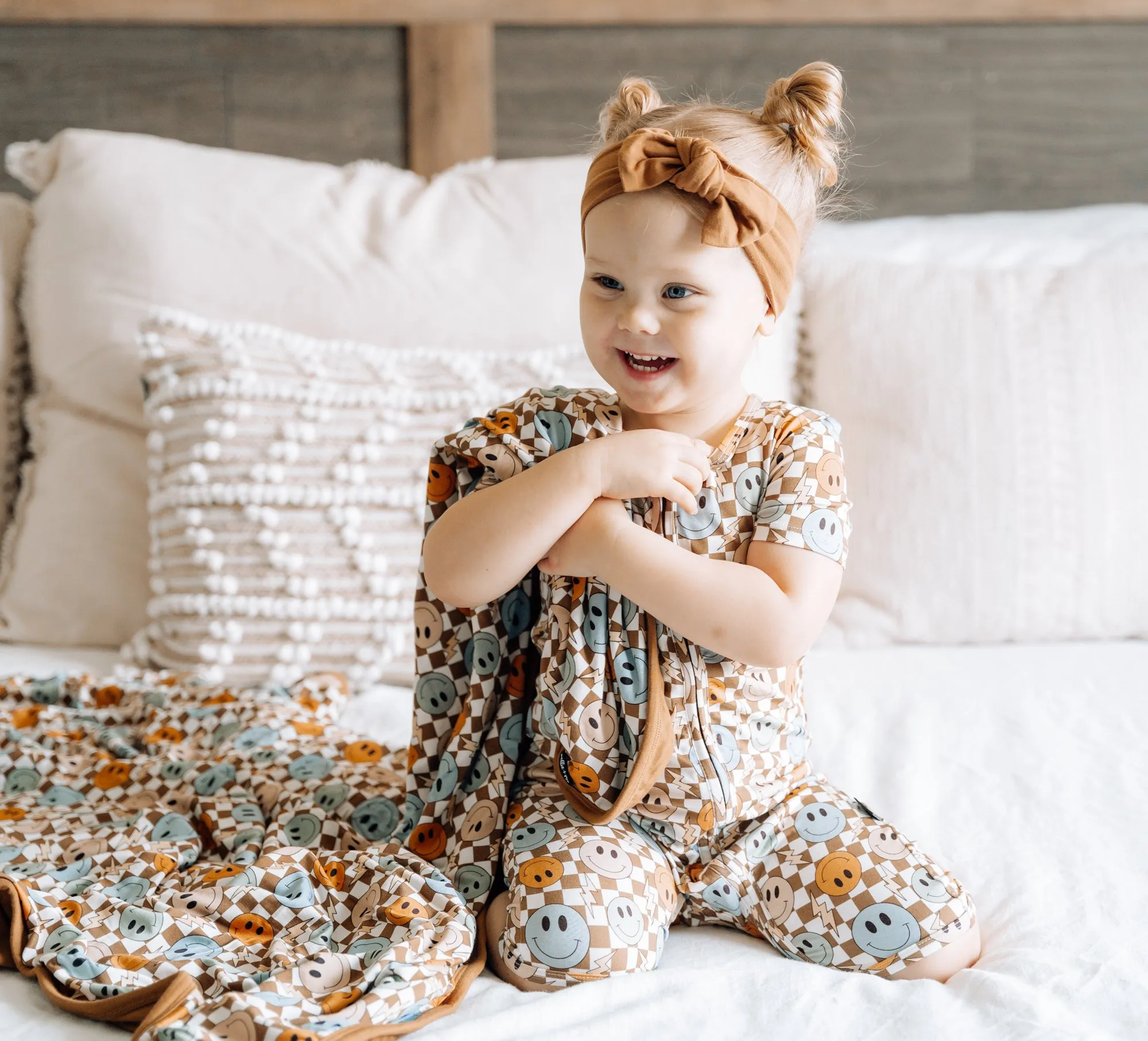 SHORTIE ZIP ROMPER - Beige Happy Smiles