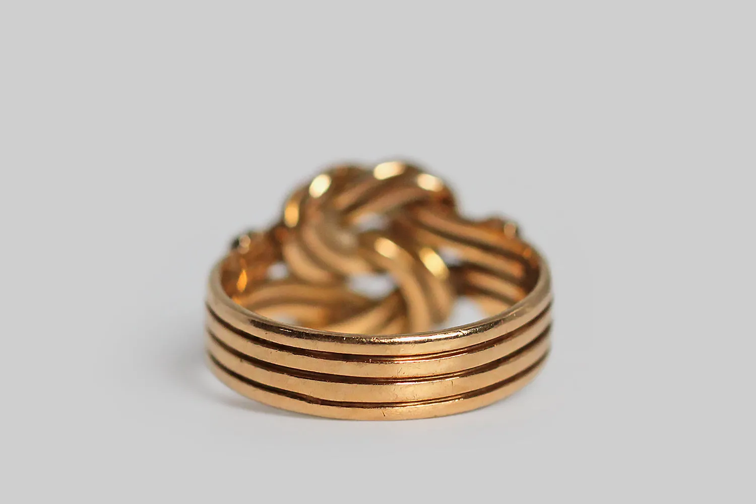 Victorian Era Love Knot Wide Band Ring in 18k Gold