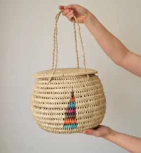 Woven round hanging basket with a lid